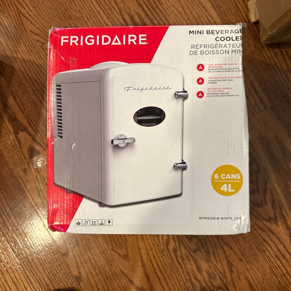 Frigidaire Mini Beverage Cooler - White